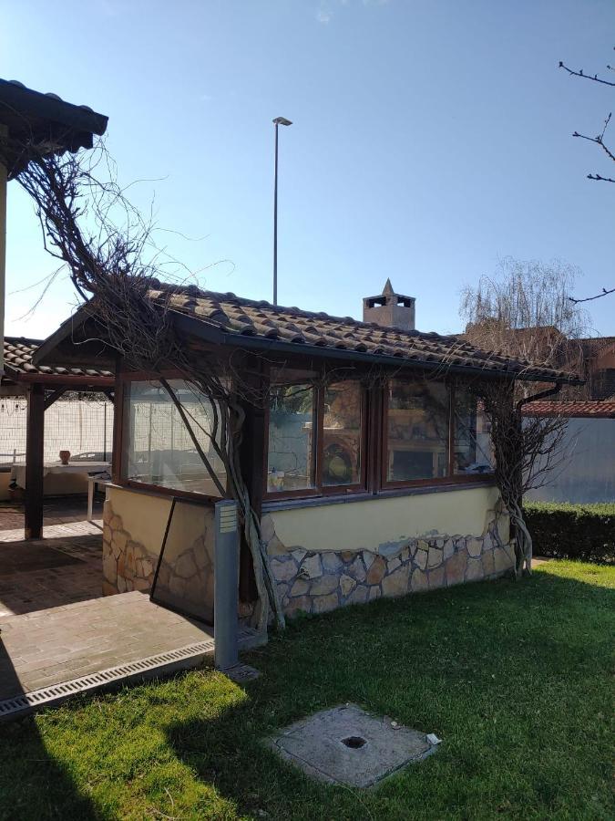Nonna Genoveffa, camere Infernetto Esterno foto